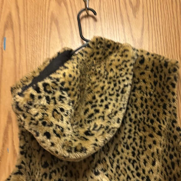 Ladies Vest faux fur, pockets, 2x, nice - Picture 4 of 4